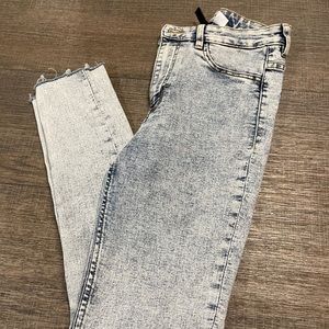 H & M acid wash skinny jeans